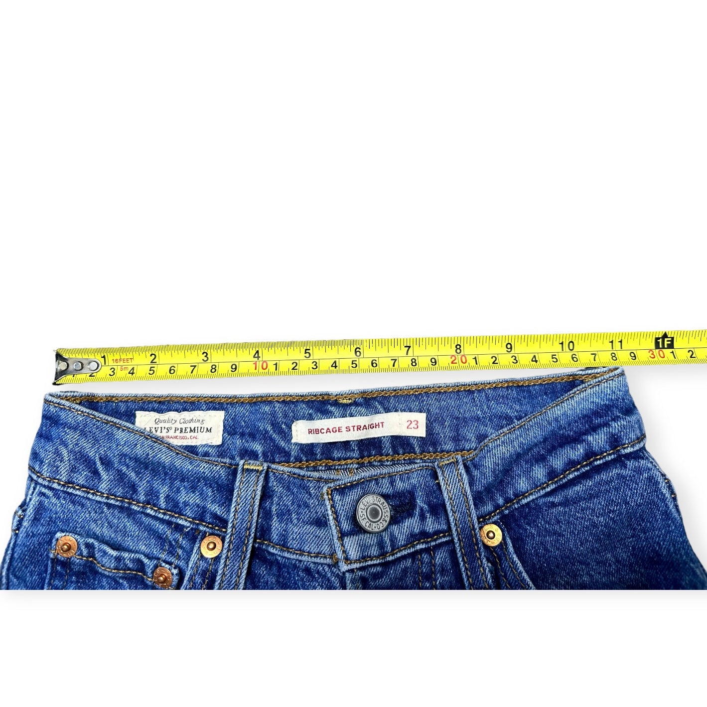 Levi’s Ribcage Straight Hidden Button Fly Jeans Women’s Size 23