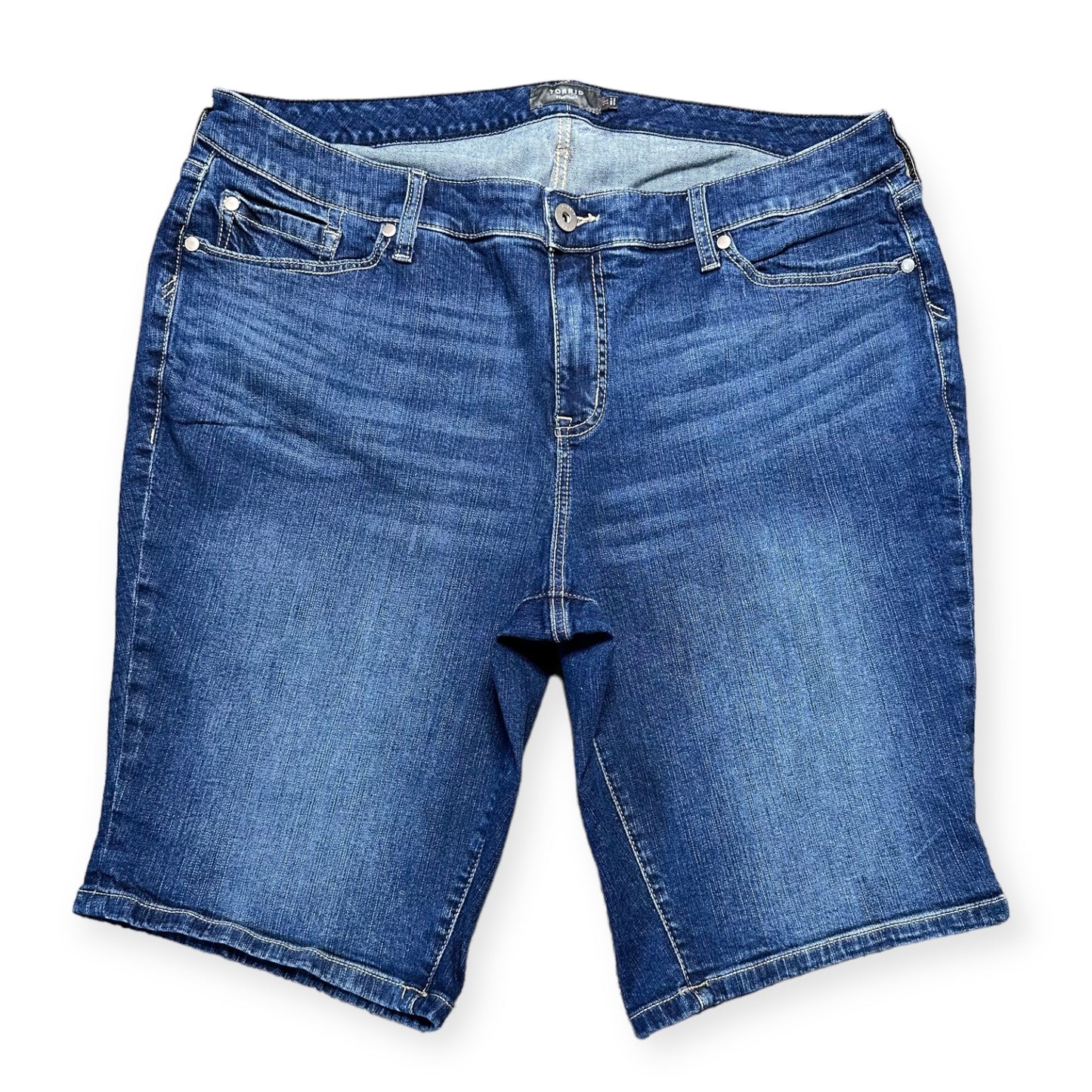 Torrid Medium Wash Bermuda Shorts Women’s Size 20