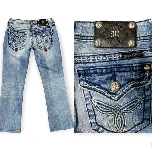 Miss Me Low Rise Light Wash Boot Cut Jeans Women’s Size 25