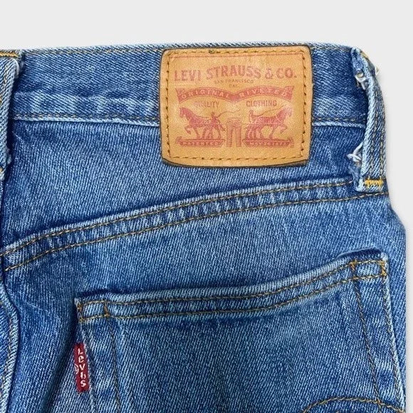 Levi’s Button Fly White Oak Cone Denim Raw Hem Skinny Jeans Women’s Size 25