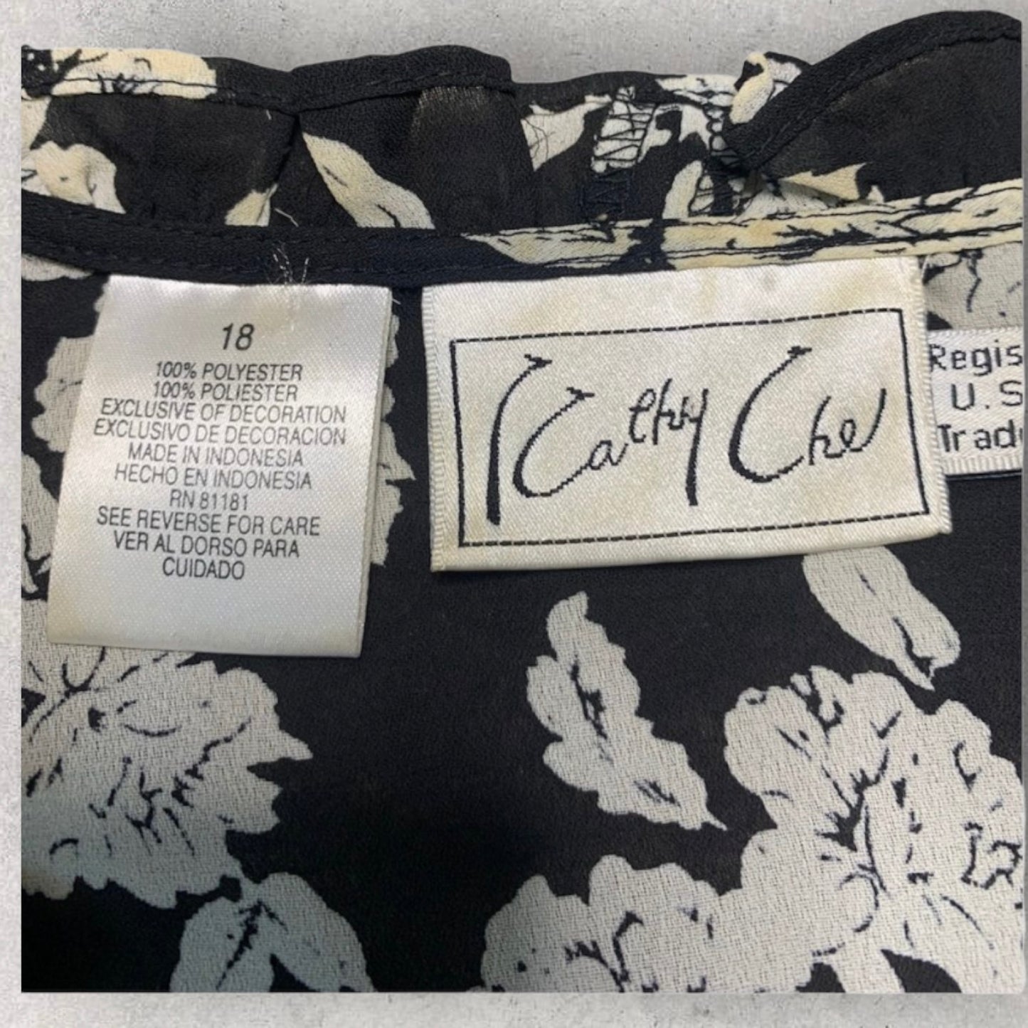 Vintage Kathy Che Black & White Floral Print Sheer Ruffle Button Front Blouse